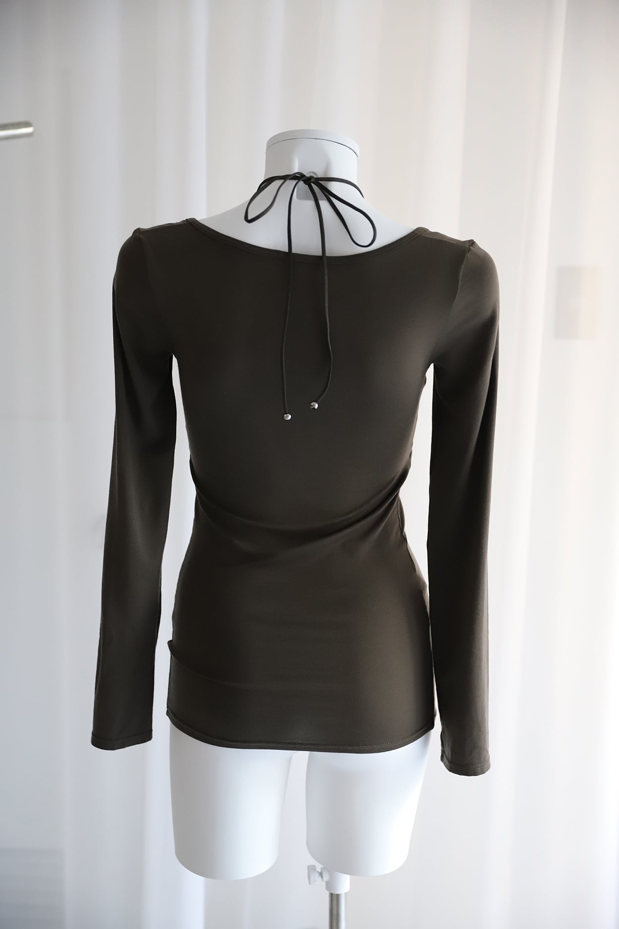 ホルターネックトップス（パッド付） | GEMINItale