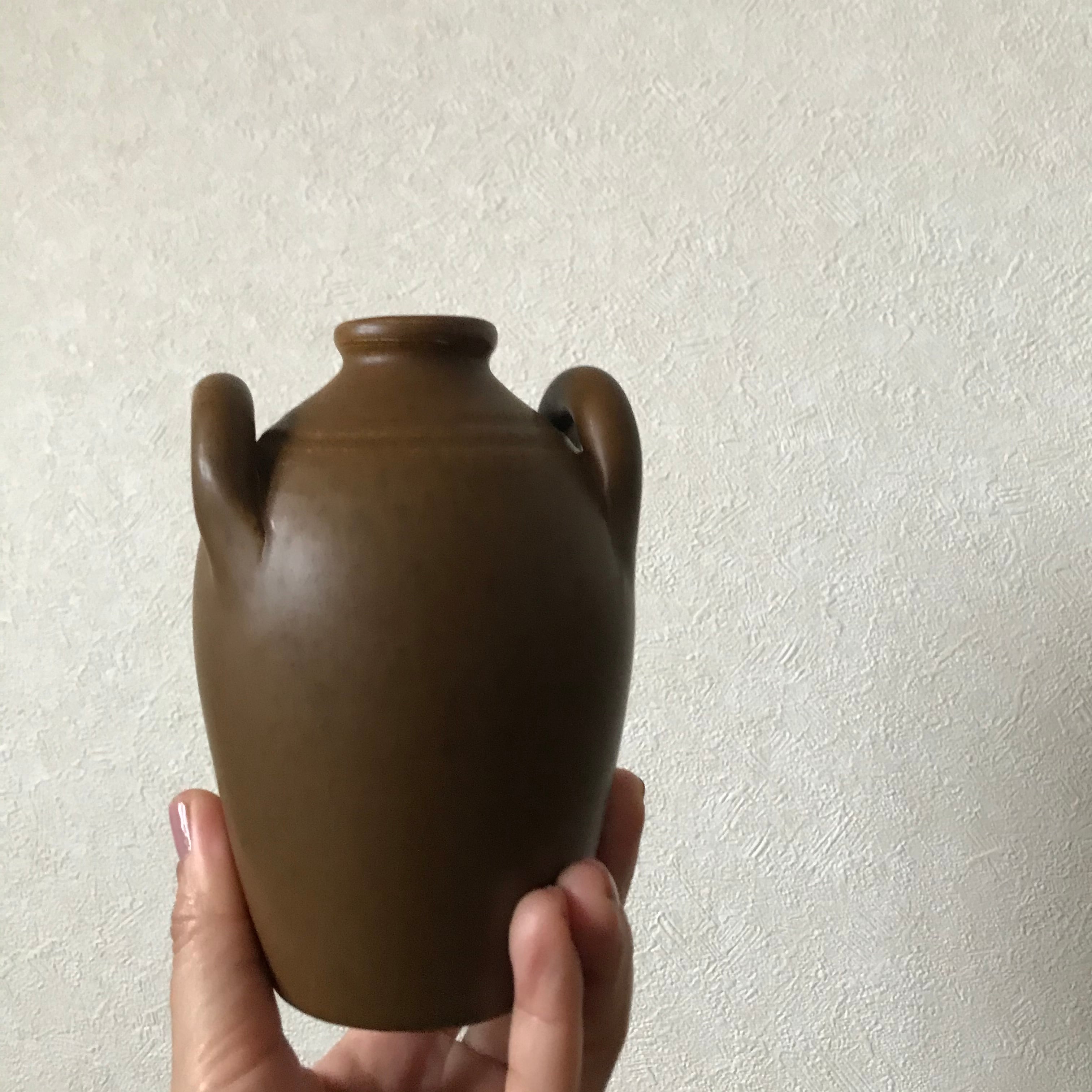茶色いツボのような陶器 | tsuitachi craft&brocante