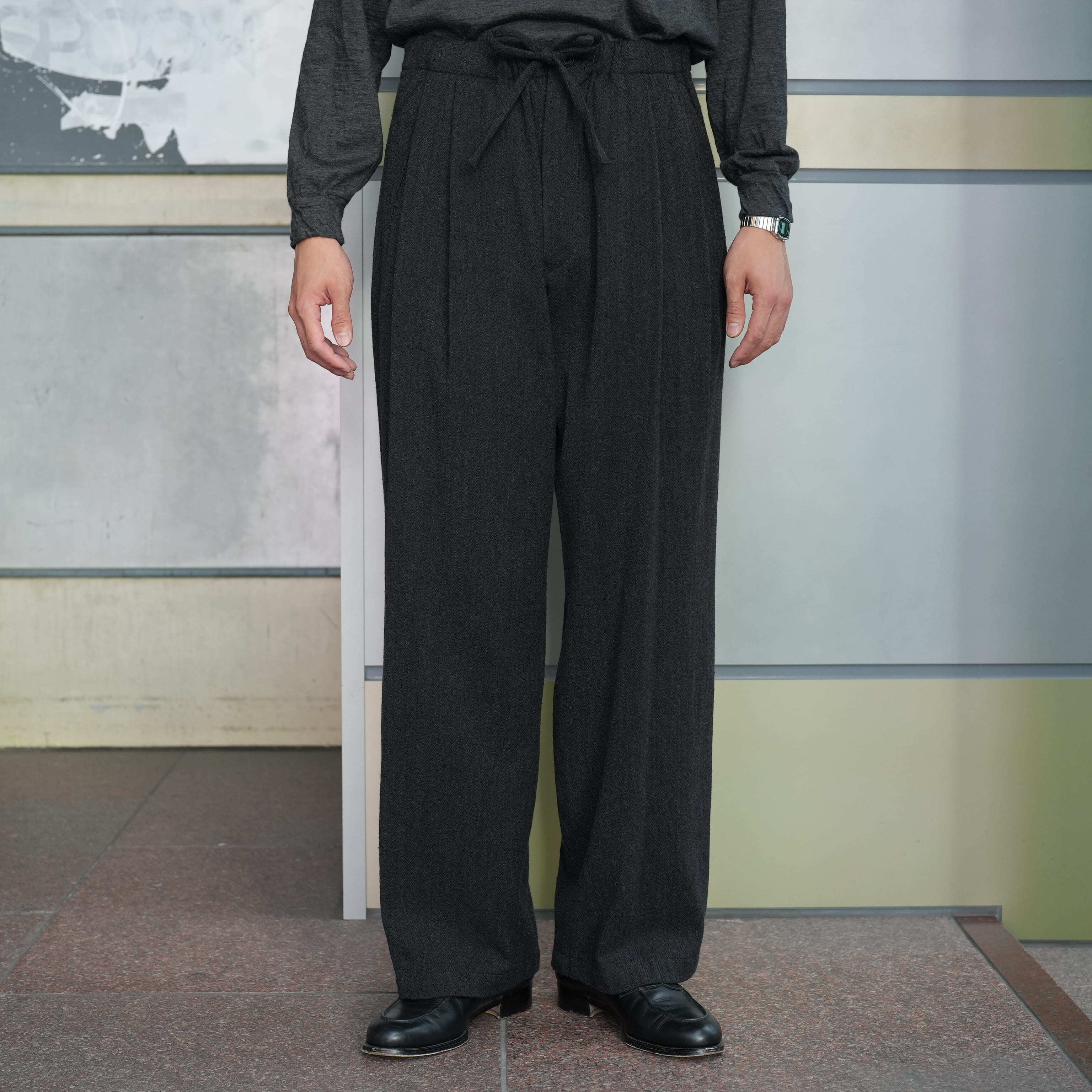 ULTERIOR(アルテリア) 26AW "WASHED W/S HERRINGBONE DRAWSTRING WIDE PANTS" -CHARCOAL-