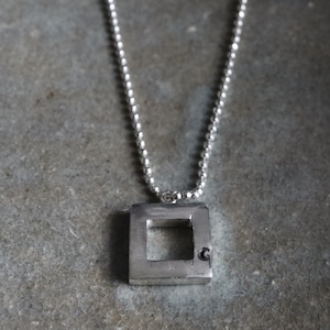 square gt necklace