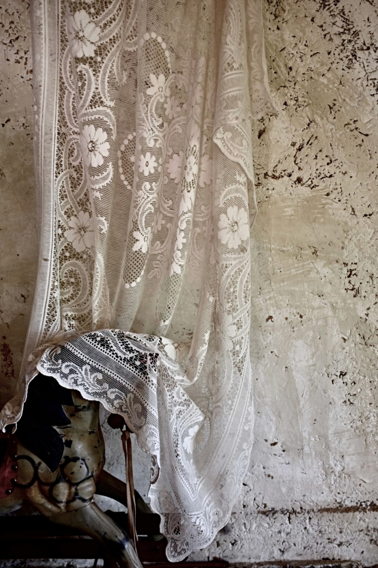 フランス 152c 蠢く花々とレースカーテン アンティーク