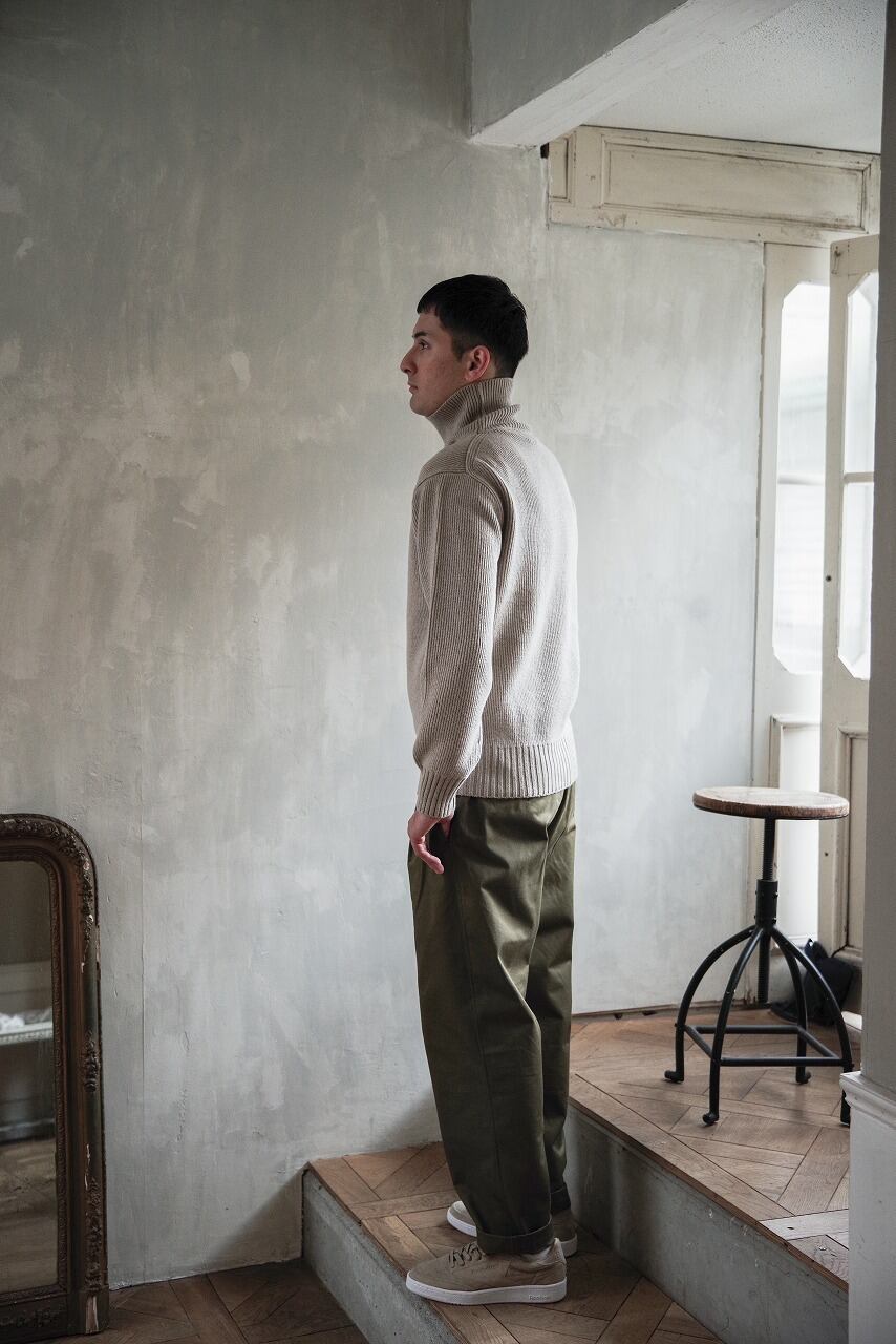 Hand Framed High Neck P/O