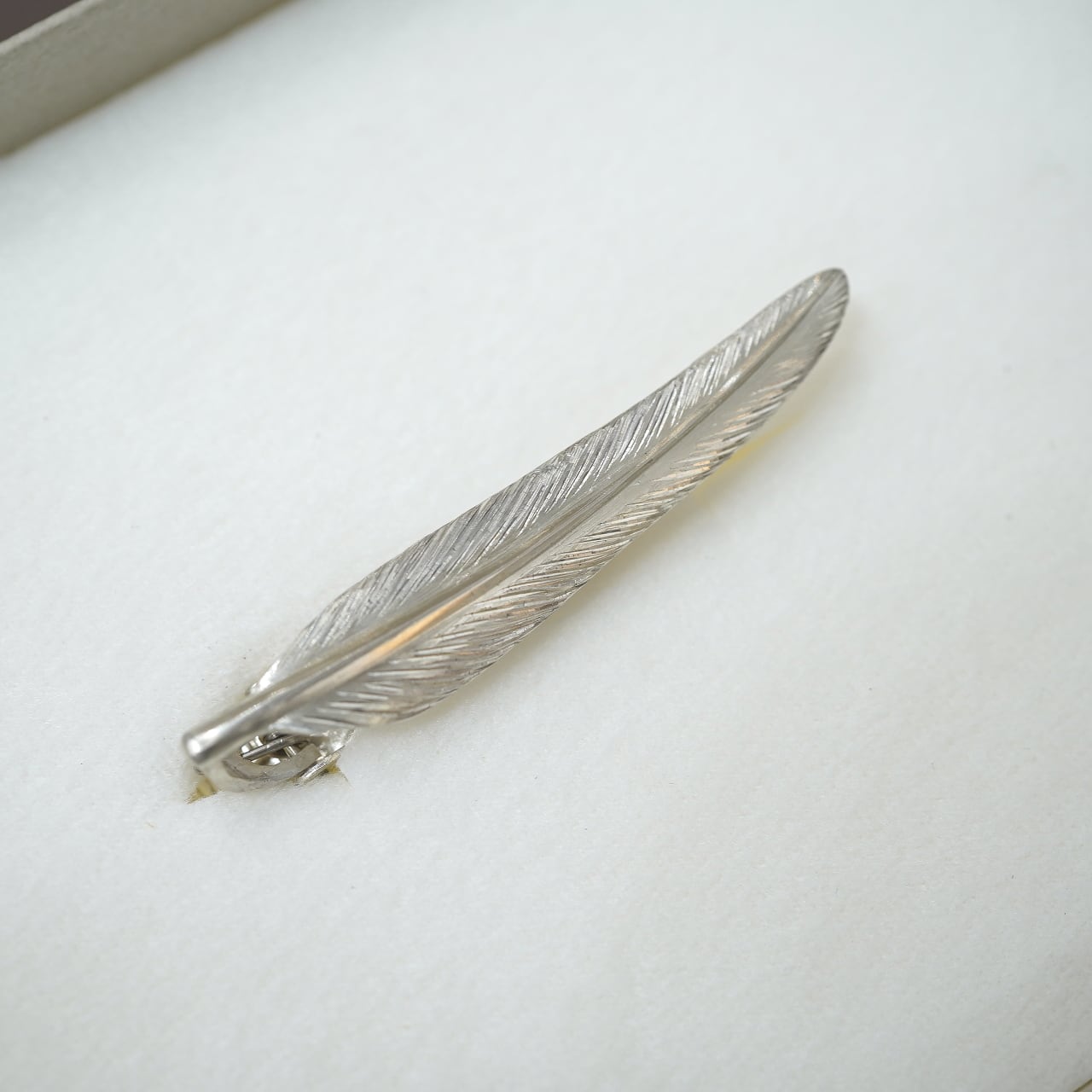 た*う様 シルバー９５０トップ　銀無垢１８５g akihama シルバー950・フェザータイクリップ 硫化加工 | CIRCLE online