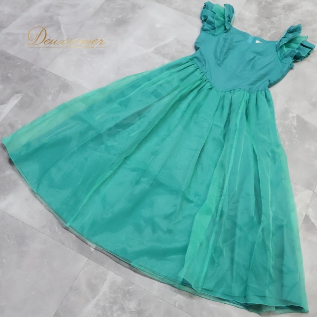 フラダンス 衣装 ワンピース ドレス パンドール グリーン系 ブルー系 Paondor 日本製 チュールスカート フリル ワンカラー 無地 シンプル かわいい 華やか 鮮やか 明るい 上品 綺麗 ハワイアン アロハ フラ ダンス レッスン 練習