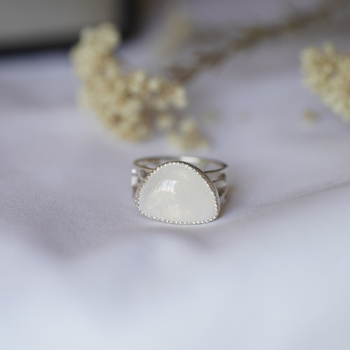 [送料当方負担] SV925 White moon stone Arabesque Ring(RAR13_MS)