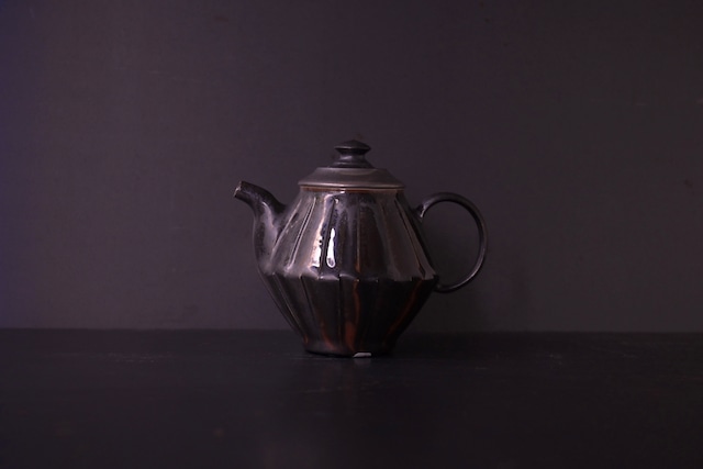 中村譲司　覆黒白金彩鎬急須