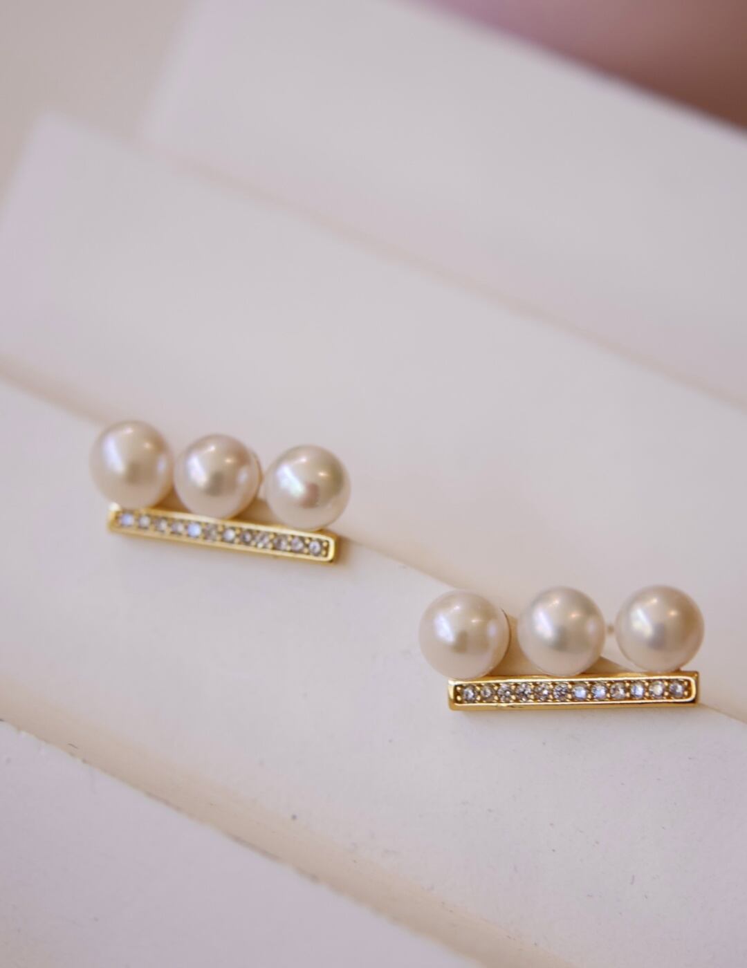 3珠の天然パールバランスピアス シルバー SV925 18k金メッキ 洗練されたラインデザイン