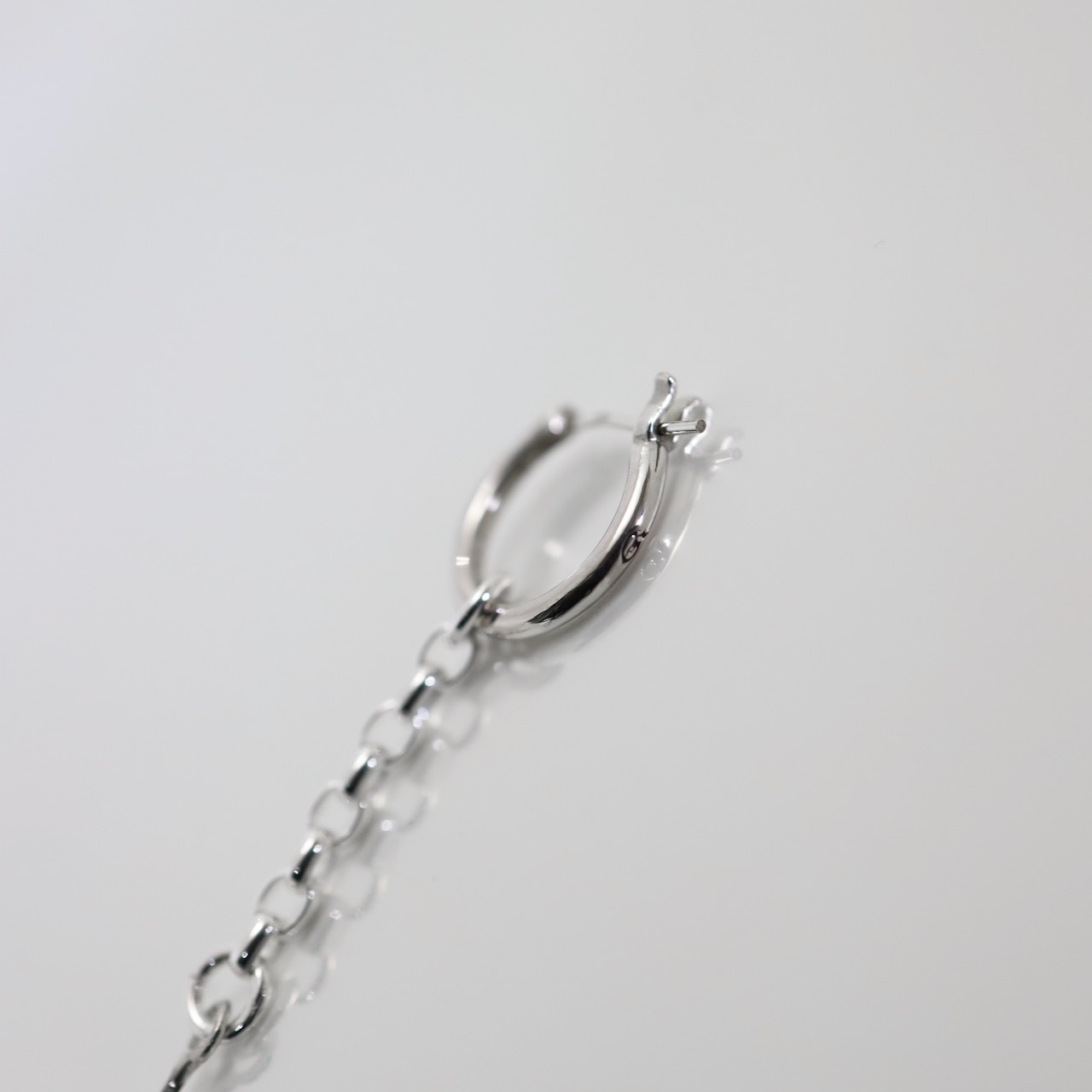 THIN HOOP raised by wolves with 2c CROSS / シンフープピアス レイズド バイ ウルヴス ウィズ 2cクロス