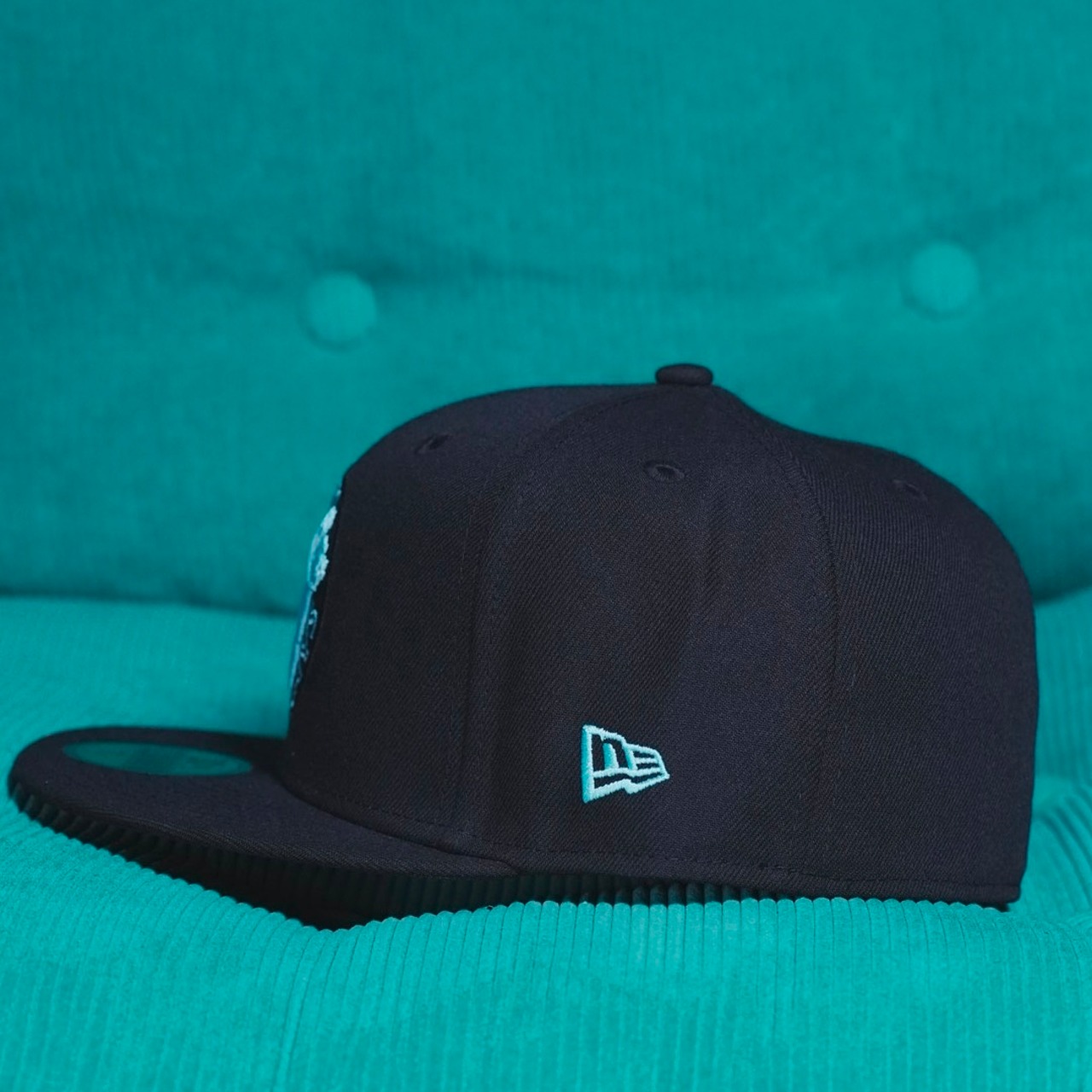 【gifthat別注】NEW ERA 59FIFTY/5950 TORJAYCO  BLACK SEAGLASS