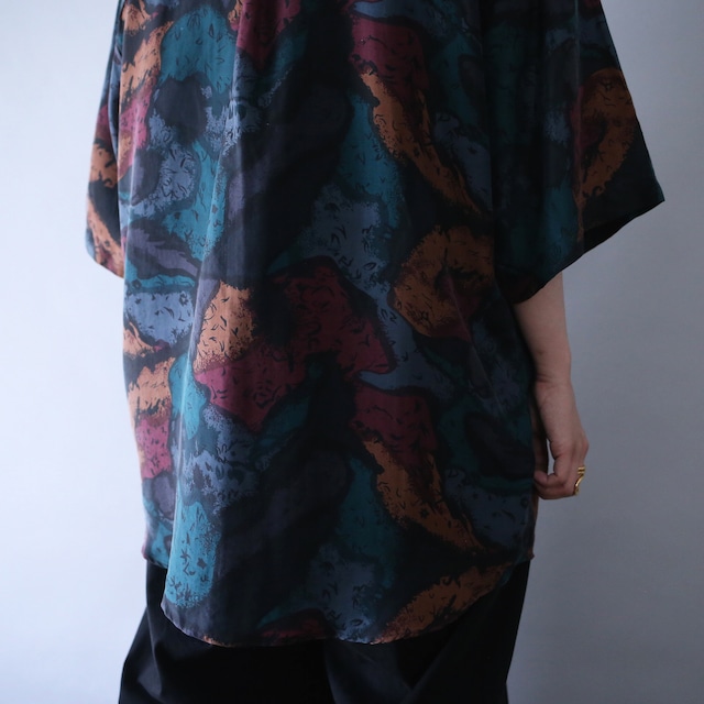 dark poison color over silhouette silk h/s shirt