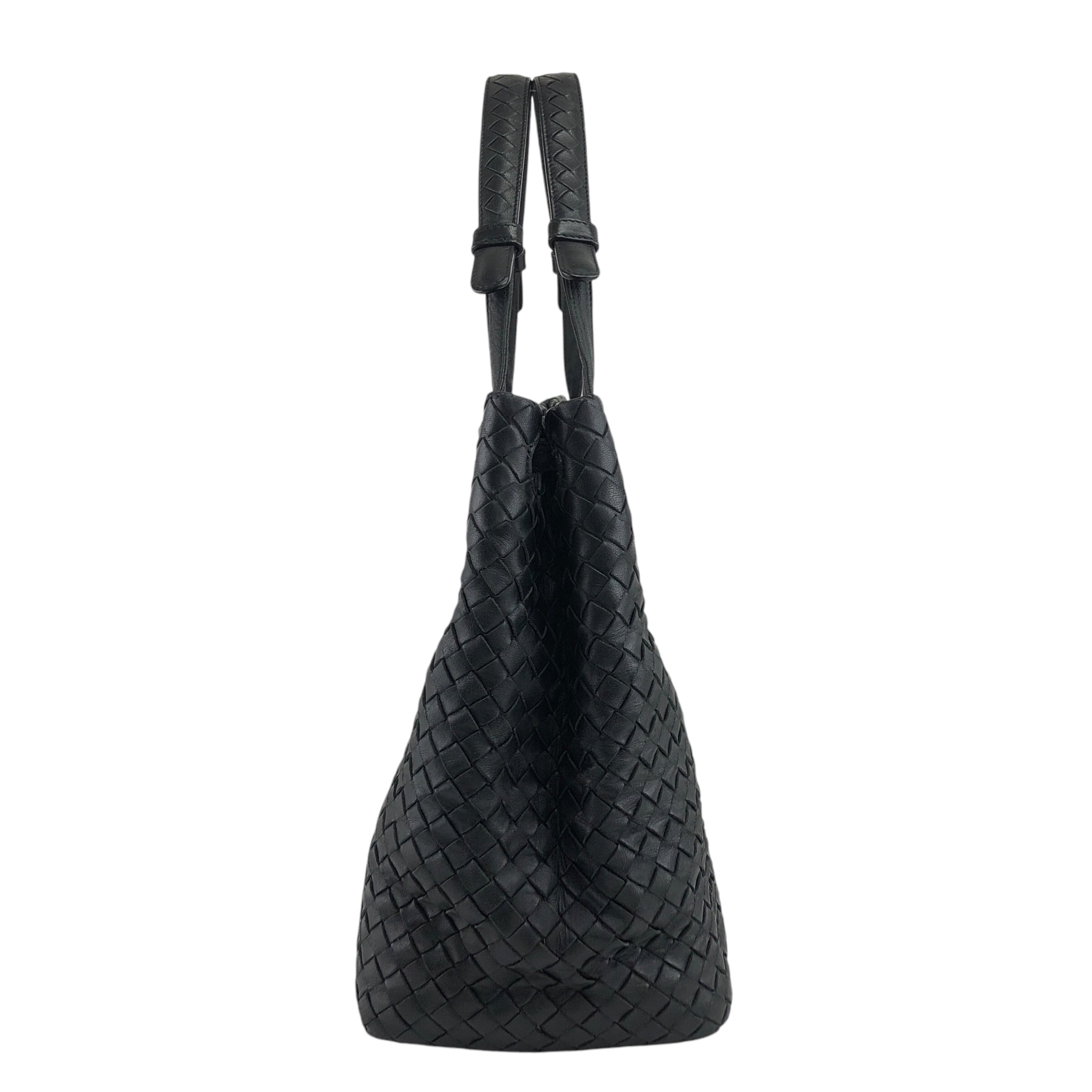 Bottega Veneta ボッテガ・ヴェネタ ショルダーバッグ ブラック レザー