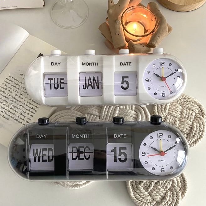 retro calendar clock 2colors / レトロ カレンダー クロック アラーム アナログ 置き時計 韓国 雑貨