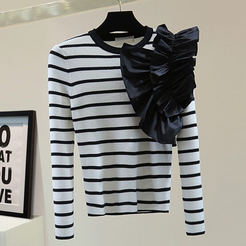 Asymmetrical ruffled ribbed knit