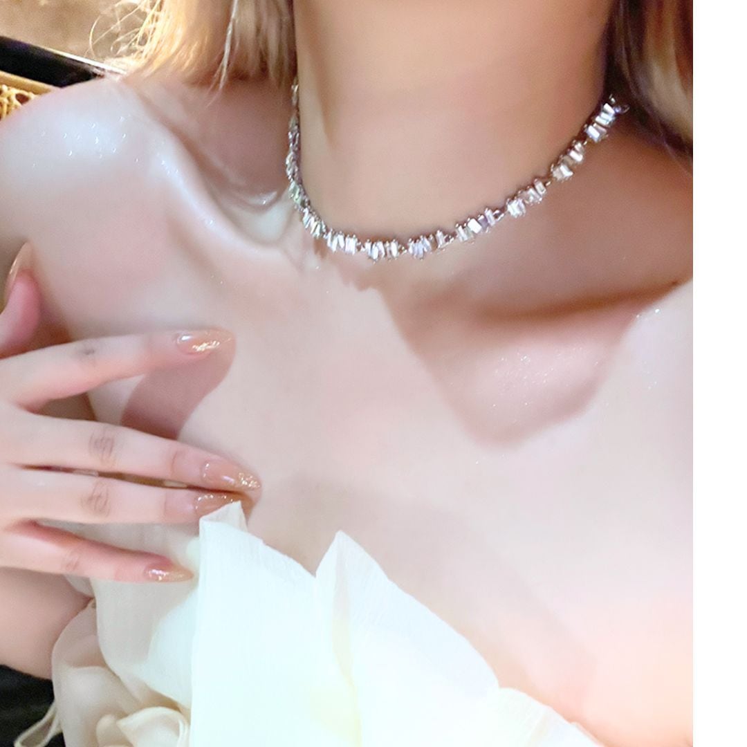 Rhinestone Choker Necklace V183