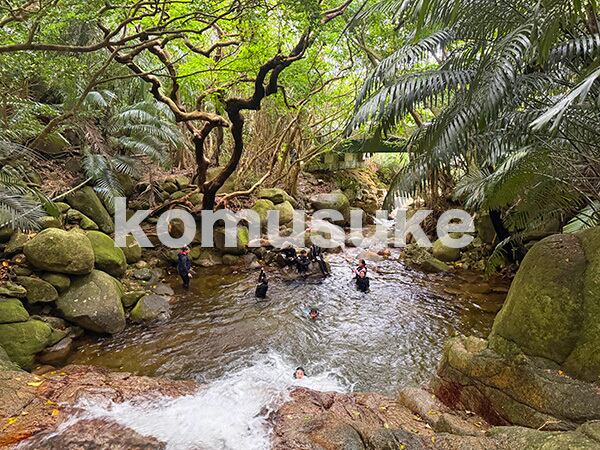 komusuke-select-126_海・川・滝_石垣島荒川の滝