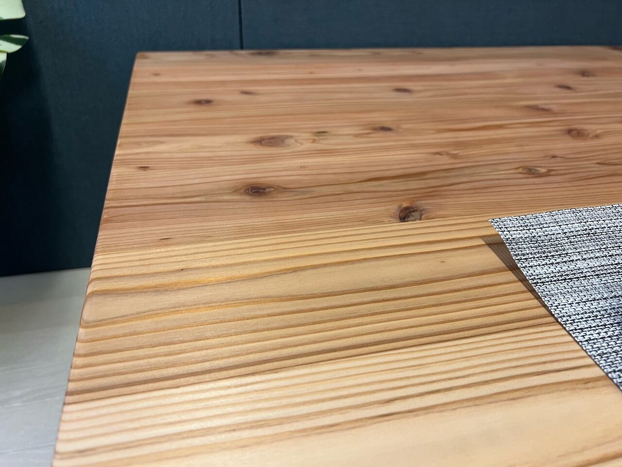 送料無料】 ローテーブル 正方形 90cm 杉 ナチュラル 棚付き | 栄町工房