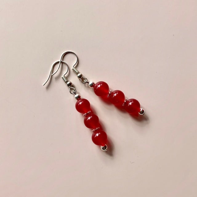 レッドジェイドジェイド フックピアス 8mm SIL イヤリング 樹脂ピアス