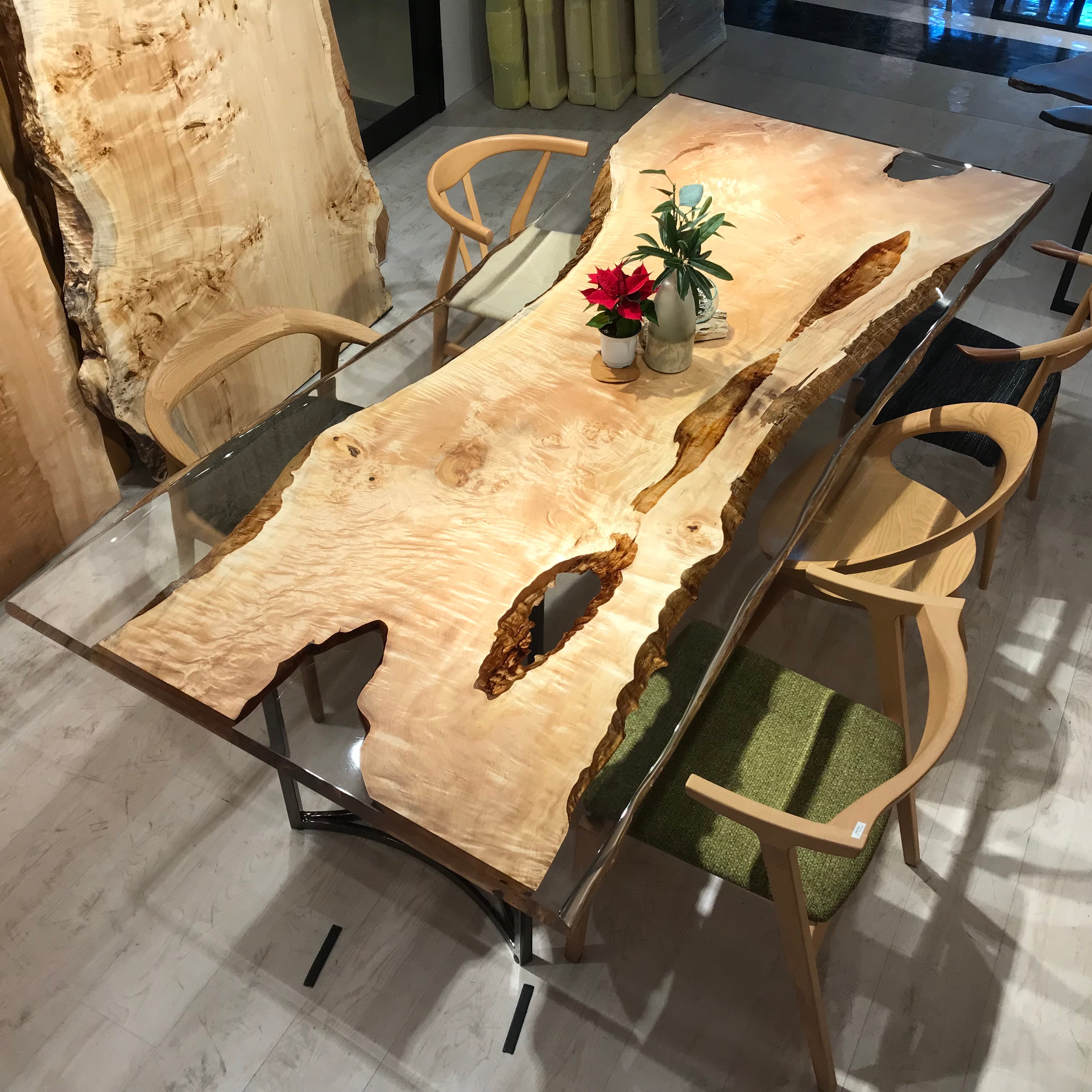 【U様商談中12/24迄Premium】【杢】栃(トチ)_2360×1080-950×43_横浜元町店_テーブル天板/レジン加工 252677