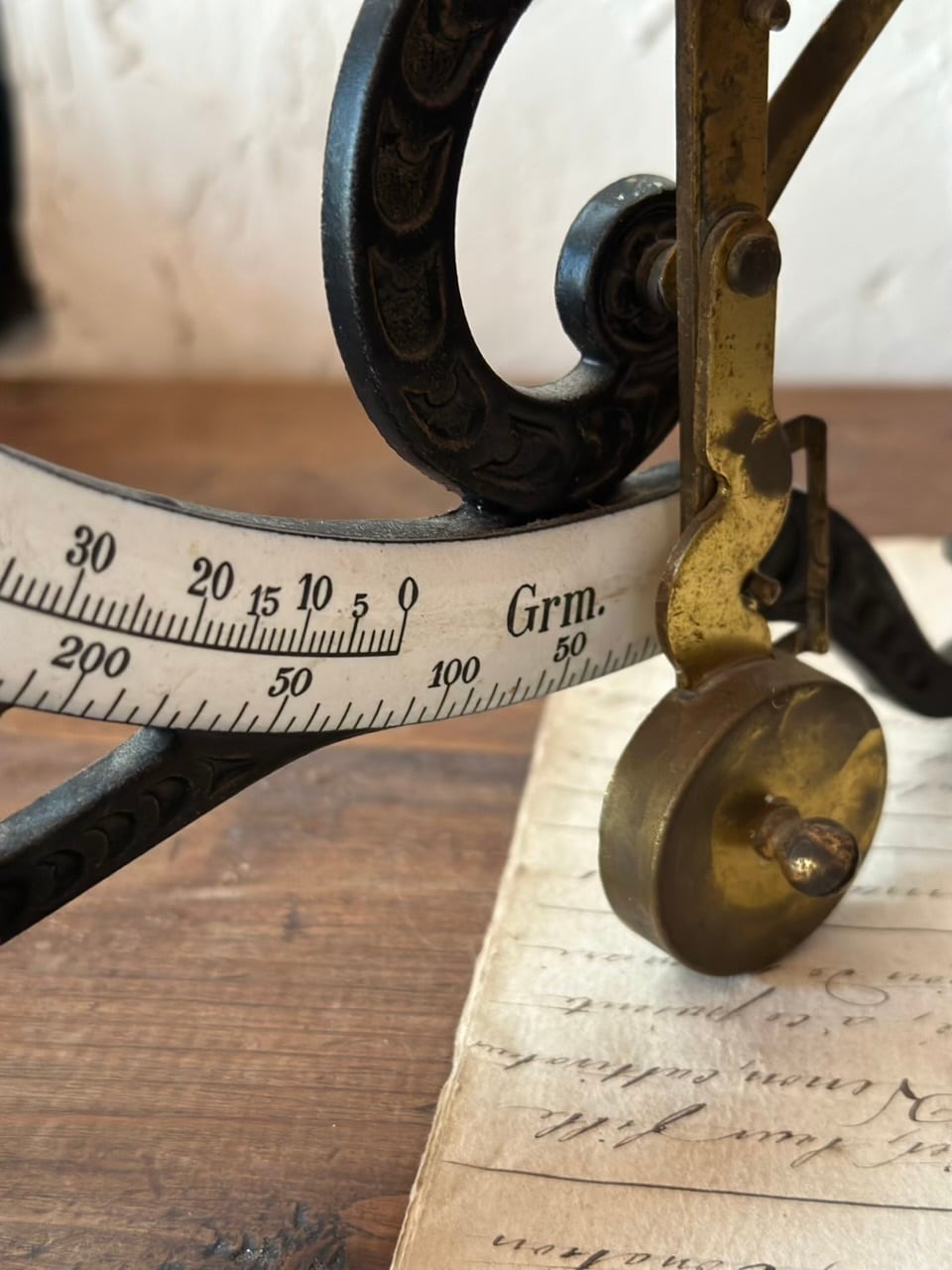 振り子式レタースケール 天秤 琺瑯 | Brocante de La Cocotte