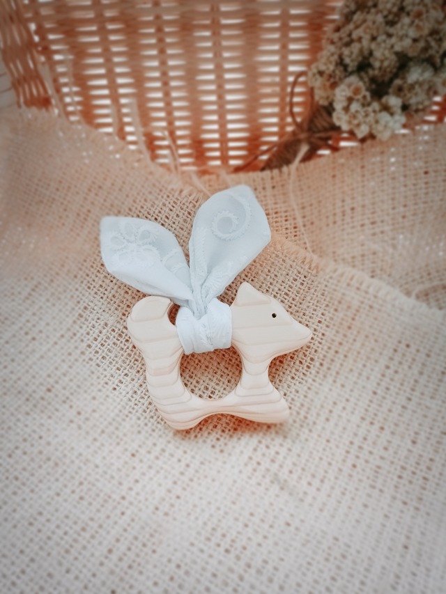 Wooden Bunny teether/パインウッドうさ耳アニマル歯固め刺繍ホワイト♡