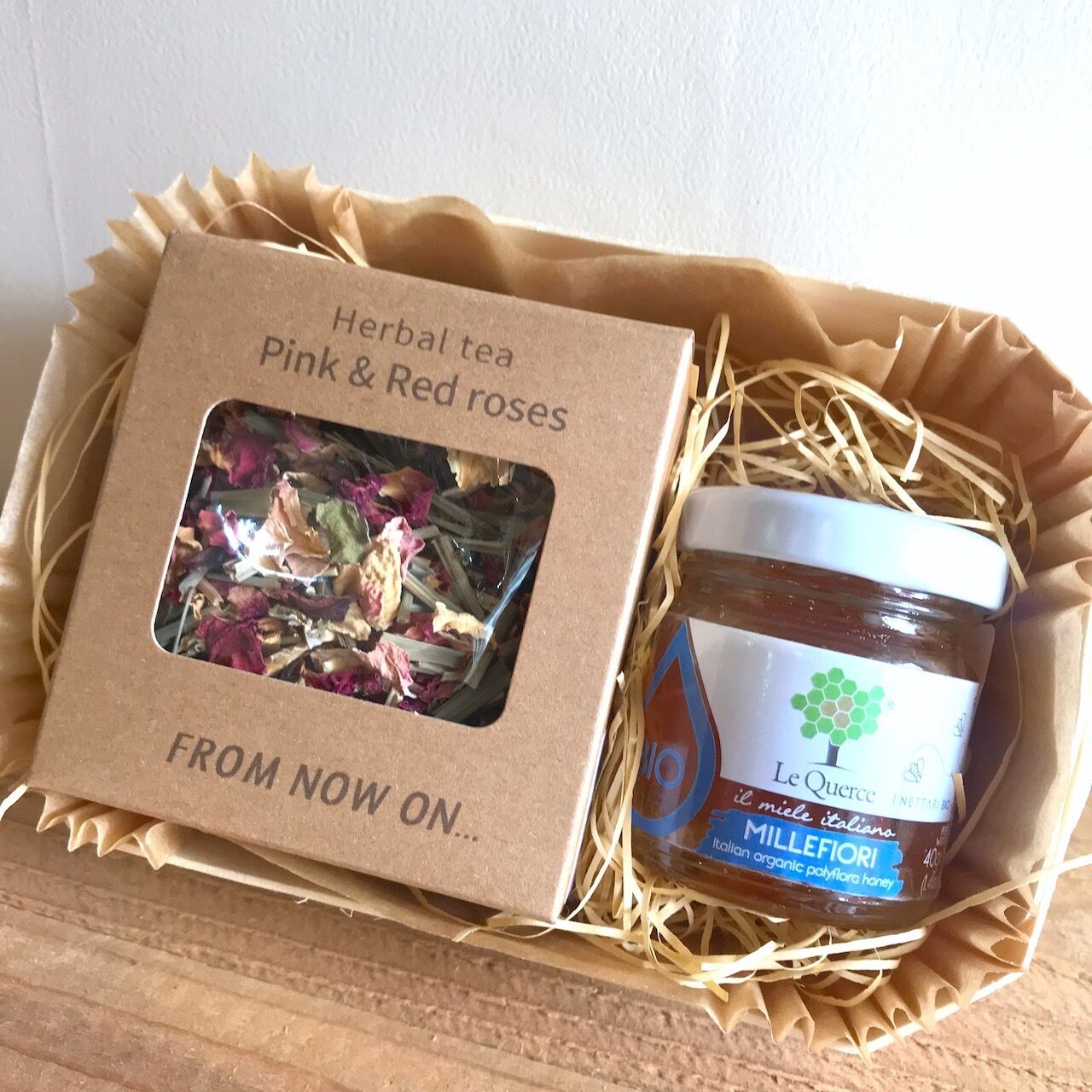 " FNO herbal tea & honey BIO Gift Set / ハーブティー ＆ BIOはちみつ ギフトセット（ポプラの木の焼型入）"