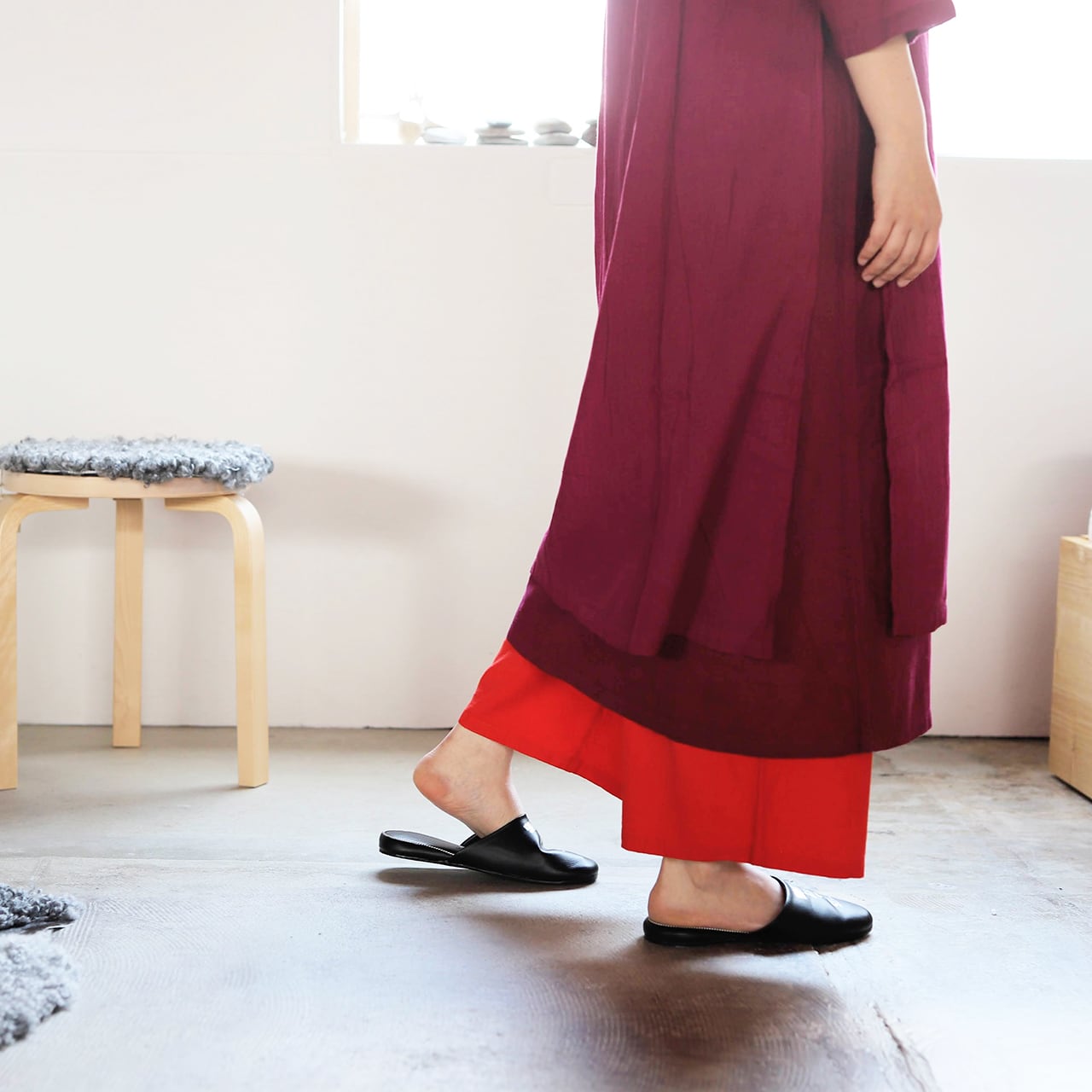 【ゴールデンウィーク限定の値引き価格です】ヂェン先生　赤ストレートパンツ ヂェン先生の日常着 ストレートパンツ 薄地 | アトマダ寝具店