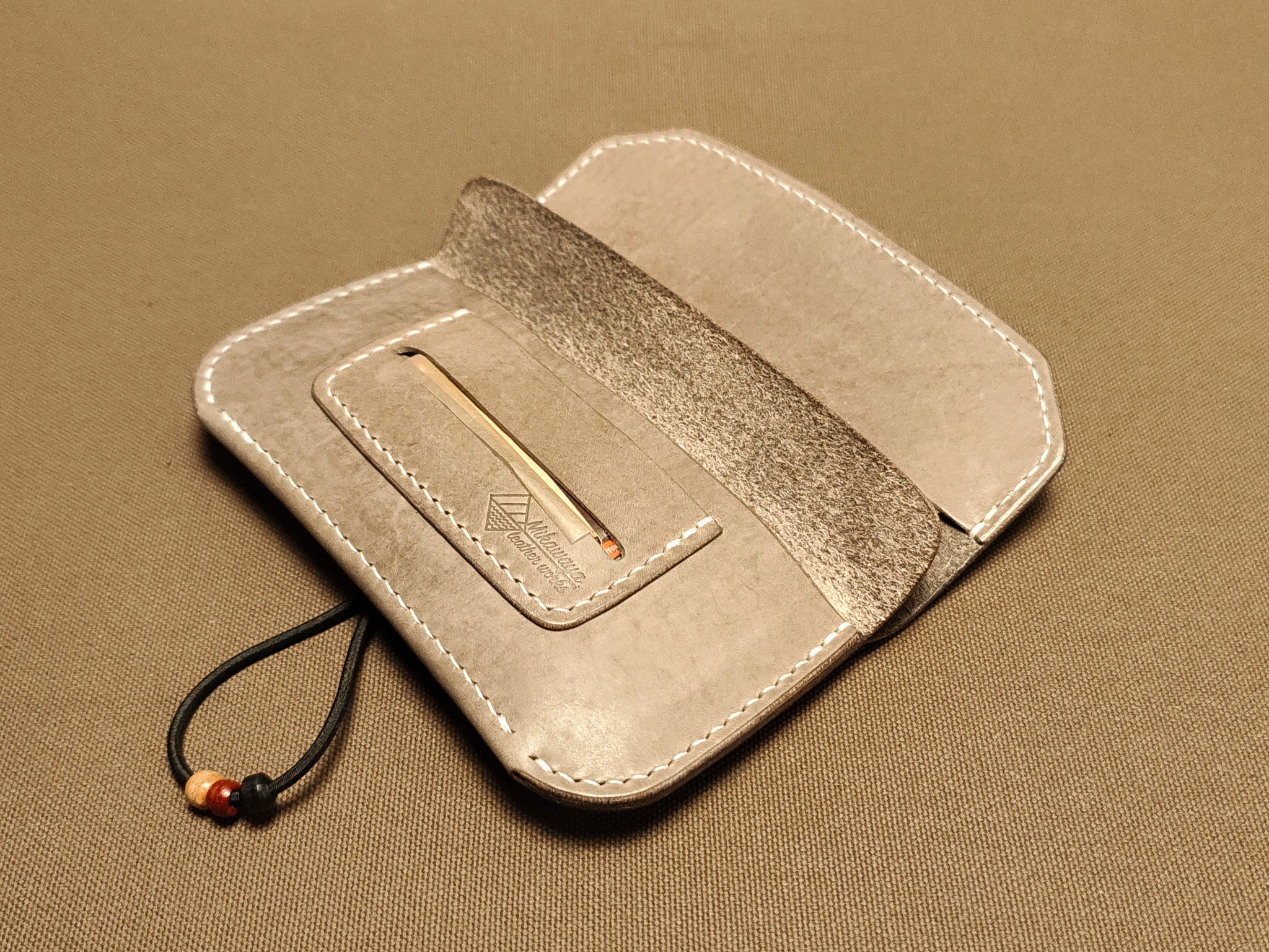 スリムシャグポーチ グレー ラスト1点 | mikawaya leather works スリムシャグポーチ グレー ラスト1点 | mikawaya leather works