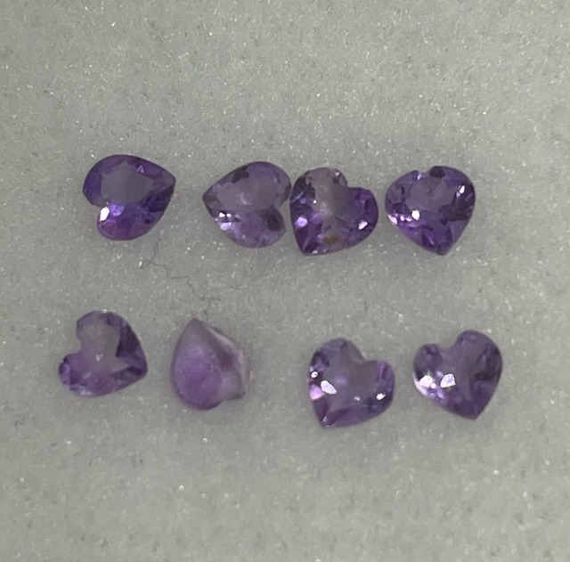 アメシスト　ルース　８ピース　ケース入り