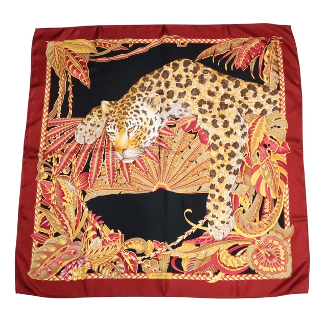 サルバトーレフェラガモ スカーフ ヒョウ 薔薇柄 シルク 新品 未使用 タグ付き サルバトーレフェラガモ スカーフ ヒョウ 薔薇柄 シルク 新品 未