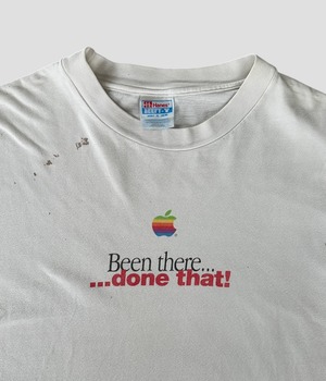 -Apple- Vintage 90s XL Print T-shirt made in USA