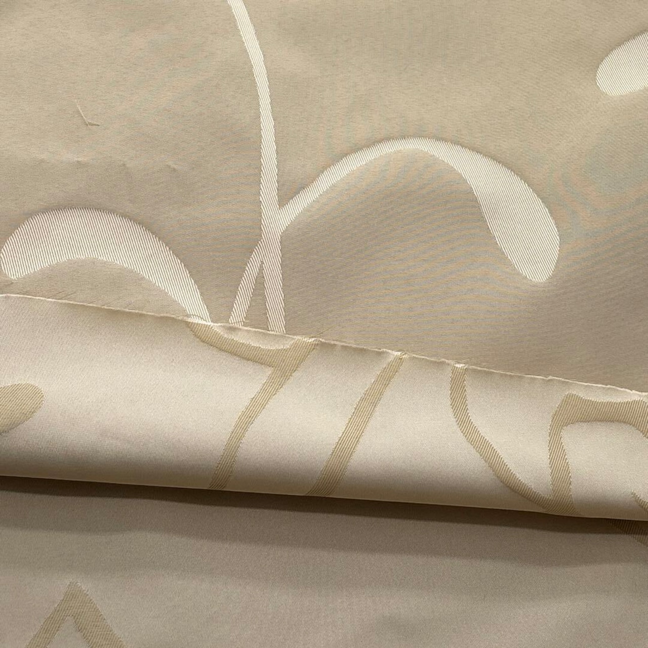 ★TC442◆2m◆ポリエステル100%ジャガード生地◆柄物◆ベージュ系