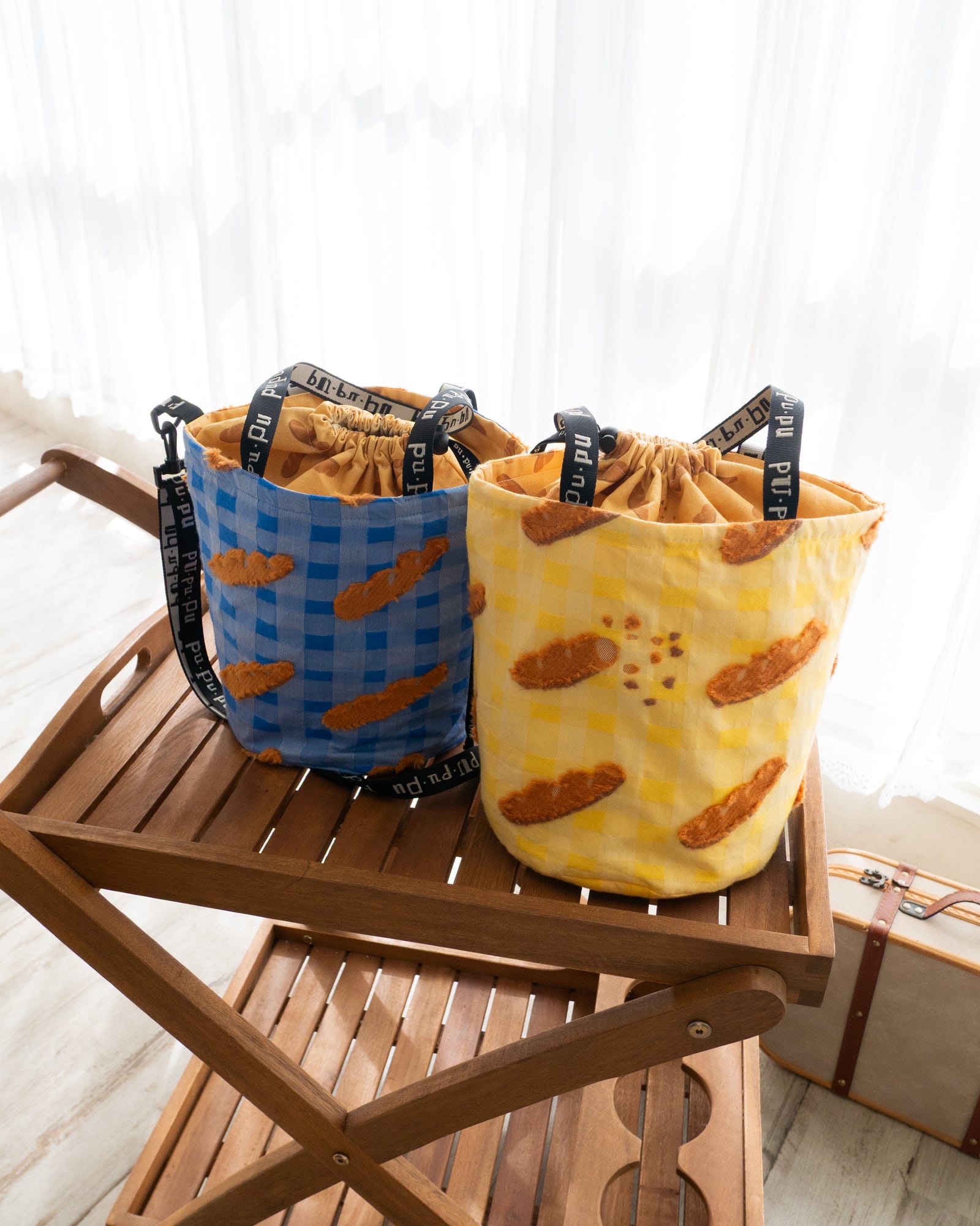 フランスパンのバケツ型トートバッグ