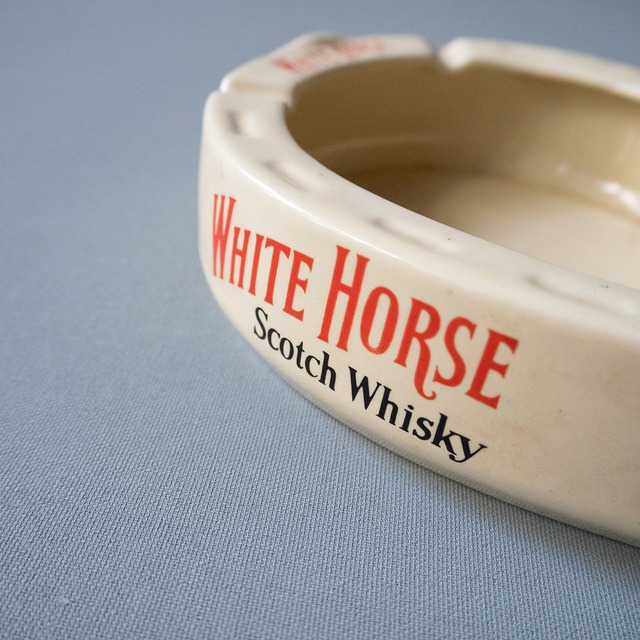 "WHITE HORSE" vintage Pottery ashtray