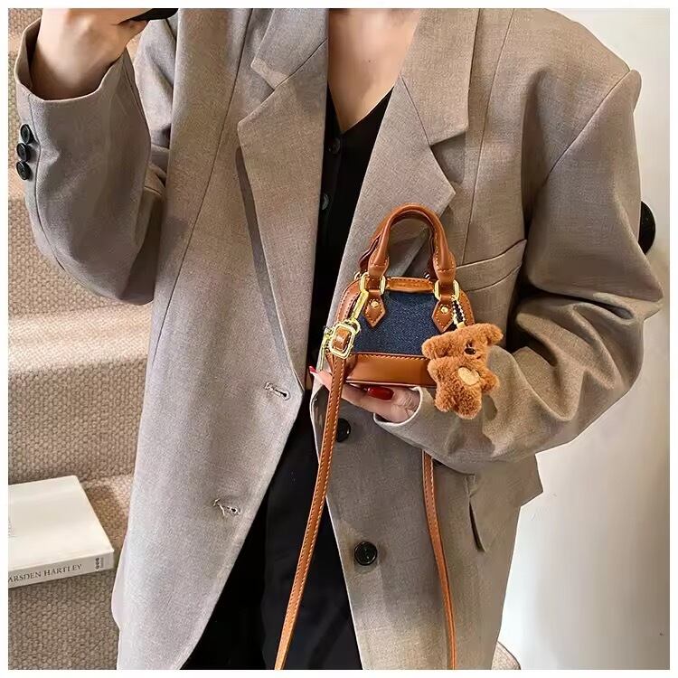 チャーム付きミニミニショルダーバッグ