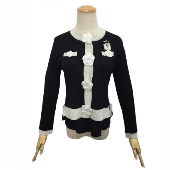 ヤ新品定価33000円 スーパービューティー 花 キレイめアンサンブル秋冬