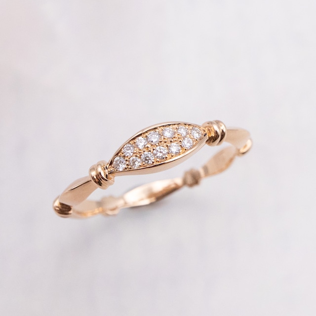 《Pt950》Petit Fleur_スカイブルーダイヤモンド0.17ct_673R