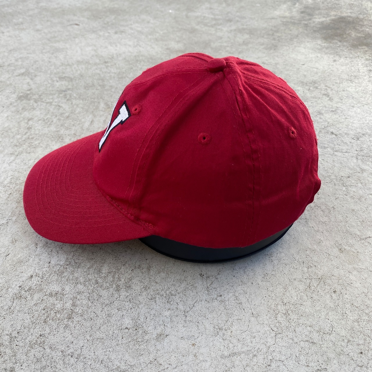 “W” LOGO CAP - RED
