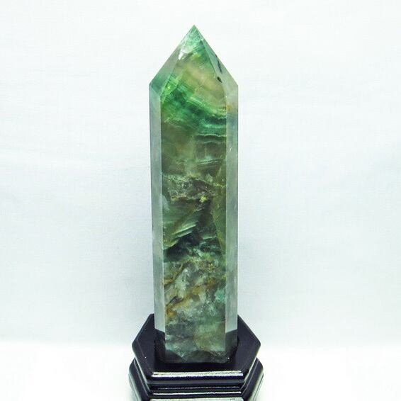 1.8Kg フローライト 蛍石 六角柱 台座付属 ファントム  152-1357