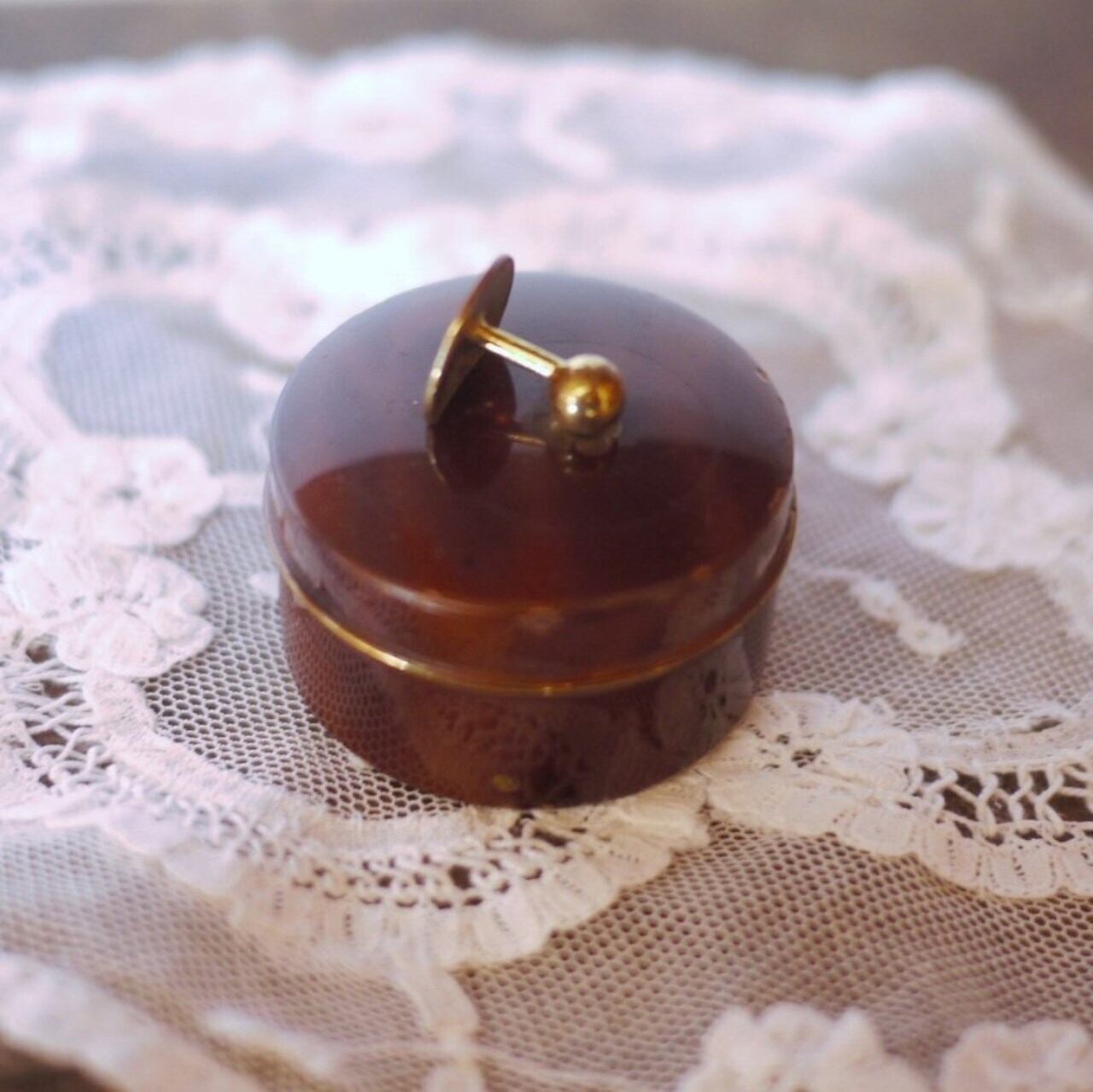 くるくる回るカフスボタンピルケース イギリス