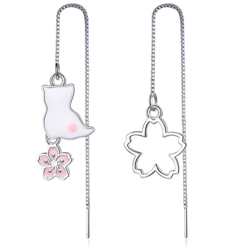 ⭐︎送料無料⭐︎白猫✖︎桜チェーンピアス