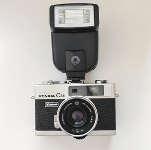 Konica C35 Flashmatic 整備済みフィルムカメラ｜本革抹茶グリーン・3ヶ月保証