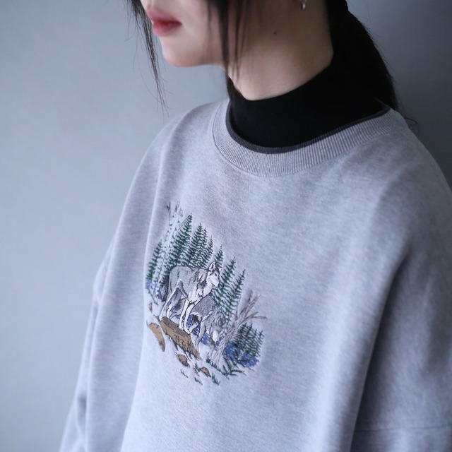 "刺繍×狼" one point design loose wide silhouette sweatshirt