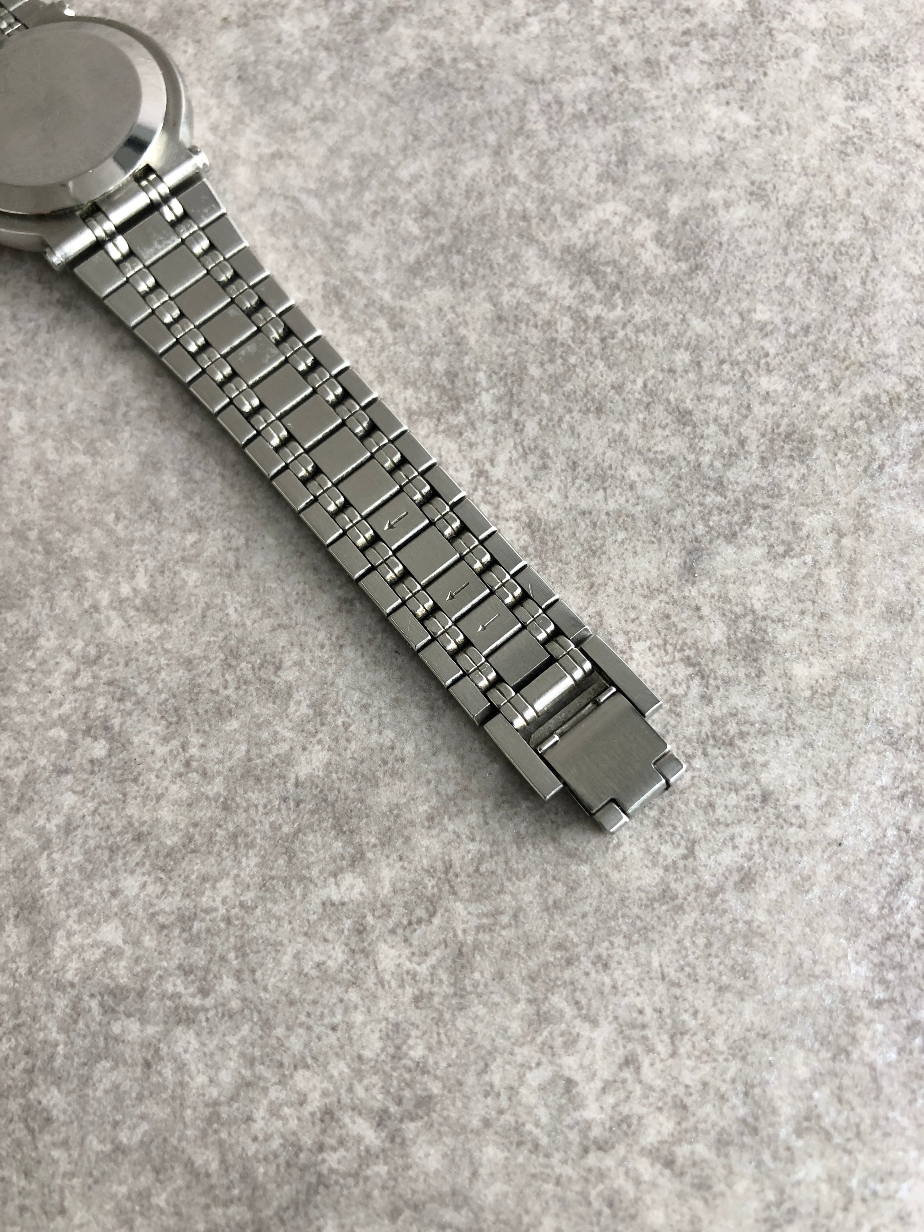 GUCCI グッチ 腕時計 シルバー GG ステンレススチール 9100L vintage