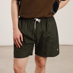 ライトウェイト・アーバン ナイロンショーツ Y9261