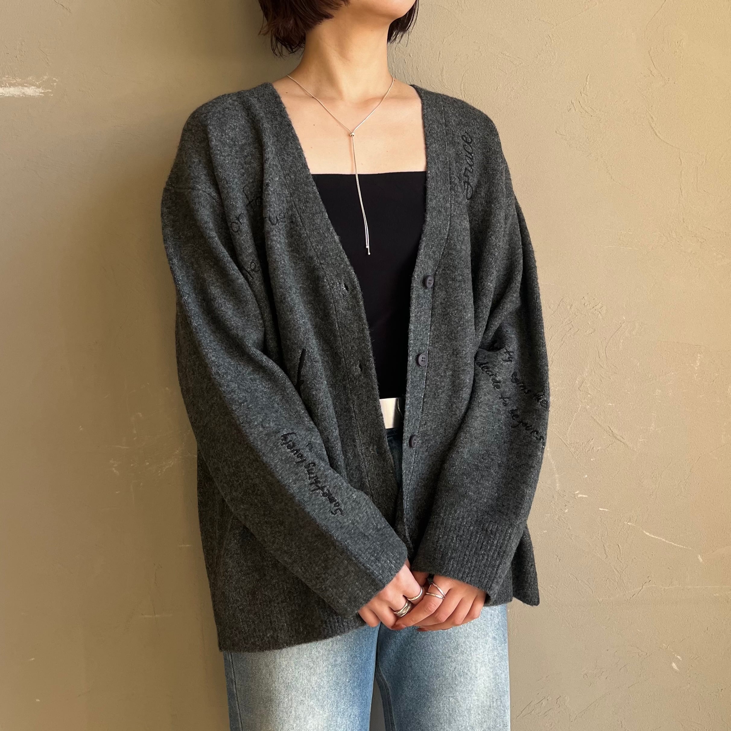ROSIEE 】レタリング刺繍ニットカーディガン | valance 福井