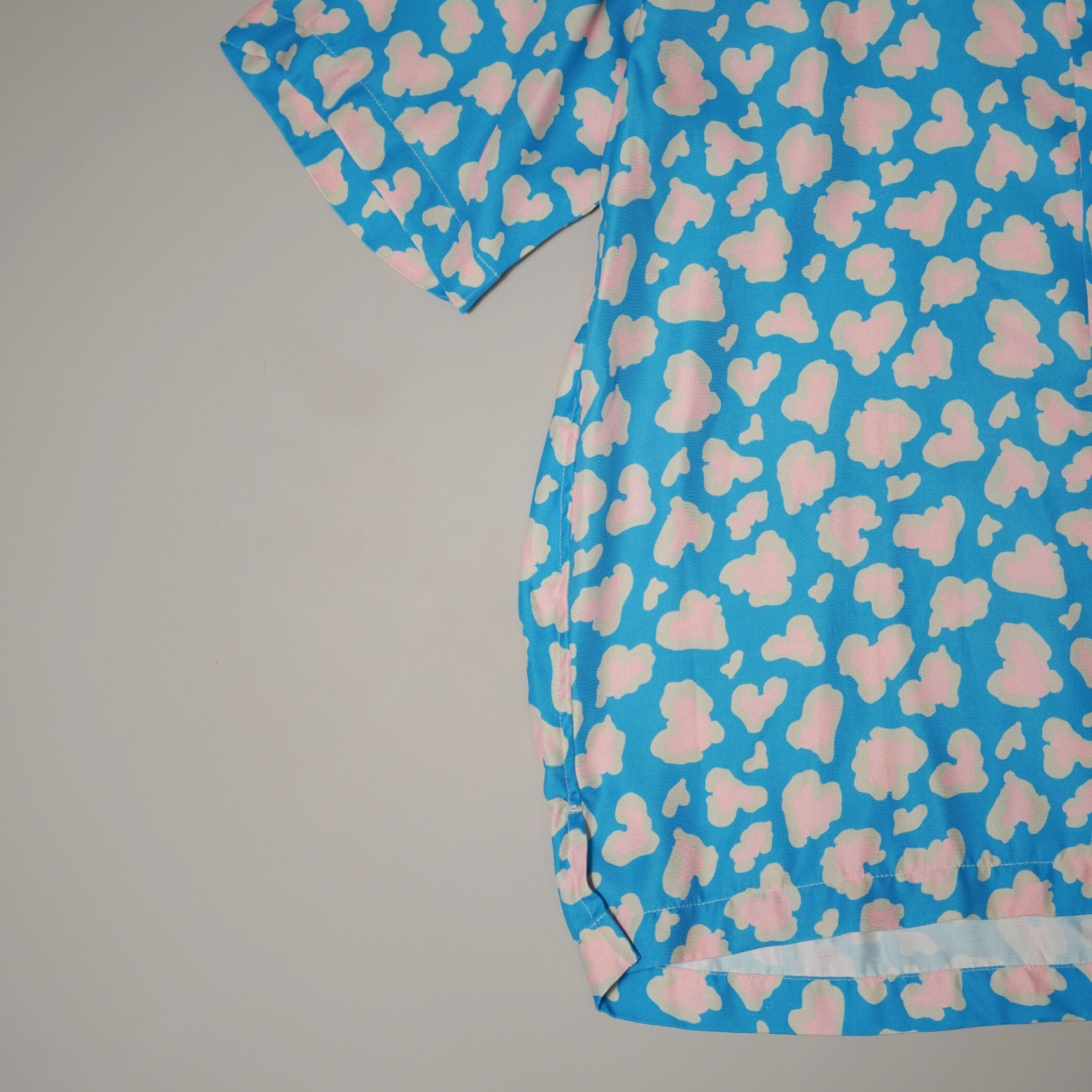 CC HEART LEOPARD ALOHA SHIRTS -BLUE- | ChahChah | 公式通販サイト