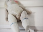 ピンクリボンの少女　JAPANビスク（左脚欠損、割れあり） 画像14