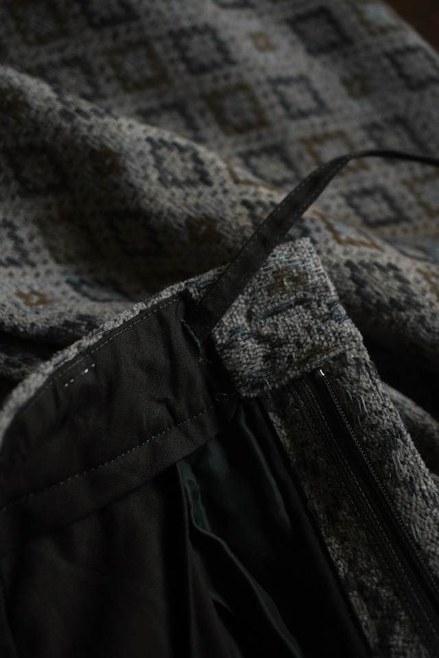 BISOWN / HEAVYWOOL 1TUCK EASY SLACKS (GOBRAN )