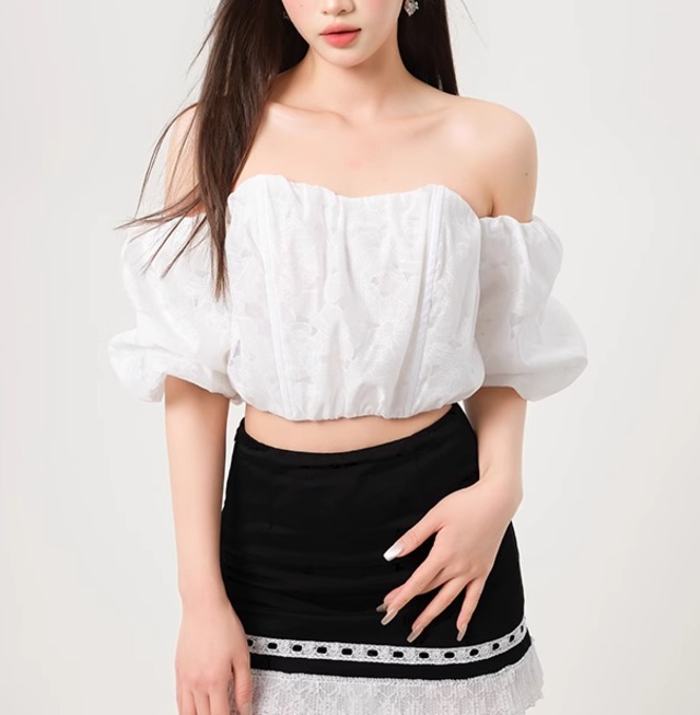レディース トップス ブラウス クロップド丈 ドロップショルダー 襟なし レース 透け感 薄手 かわいい 大人可愛い おしゃれ ガーリー エレガント 存在感 抜け感 ラブリー キュート 都会的 ロマンティック 無地 春 夏 秋 ロングシーズン 学生 デート お出かけ イベント 女子会 休日 ショッピング コンサート ライブ お花見 重ね着 韓国 オルチャン プチプラ 普段使い 着回し インスタ映え S M L 小さいサイズ 大きいサイズ ホワイト ブラック イエロー アプリコット 春カラー