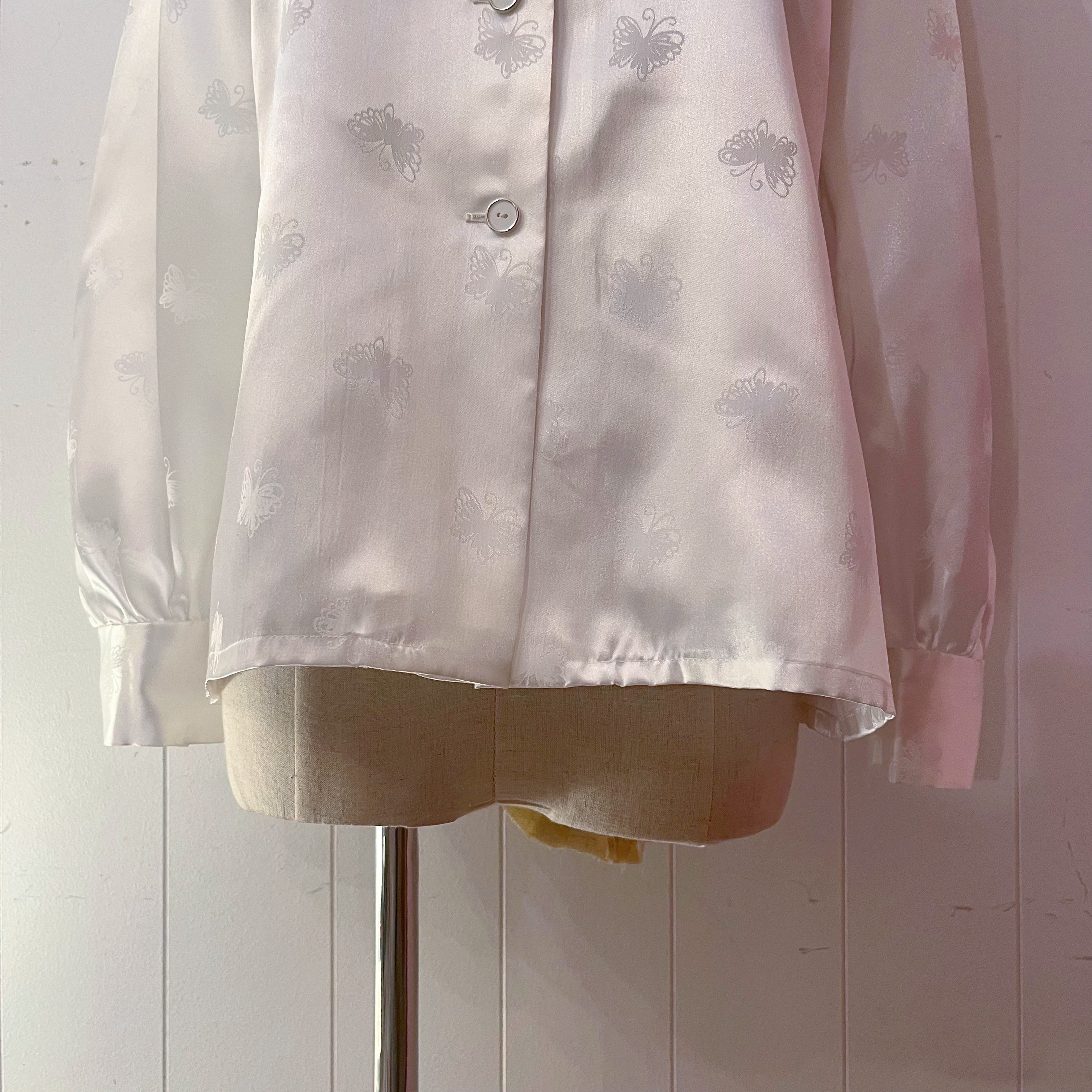 butterfly ribbon white blouse